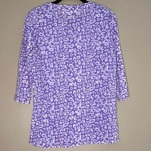 Purple & White 3/4 sleeve top - Picture 2 of 2